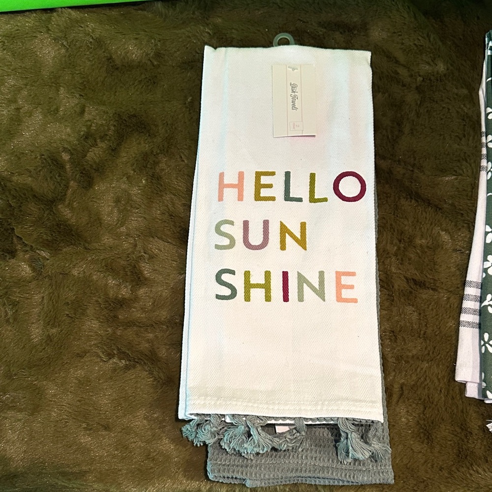 Colorful Text Hand Towels Set - Picture 2 of 9